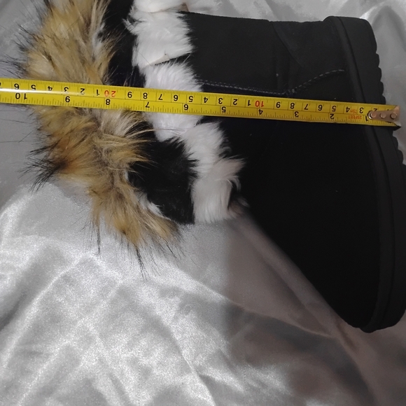 Women's Faux Fur Winter Boots - Black and Brown - Picture 2 of 12